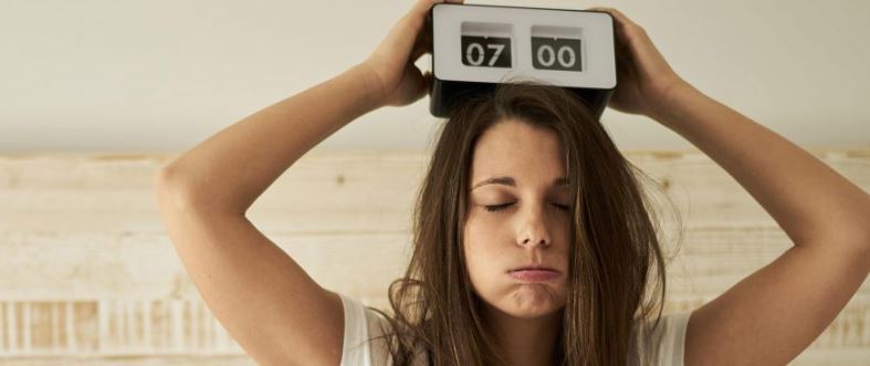 为什么时差的改变,会影响菲彩国际身体和听力?